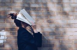 Лучшие книги для уик-энда: читаем и отдыхаем