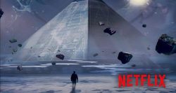 Netflix готовит телевизионную адаптацию книги Лю Цысинь «Задача трех тел»