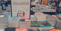 Книжные тренды в TikTok: какие книги чаще всего встречаются в соцсети?